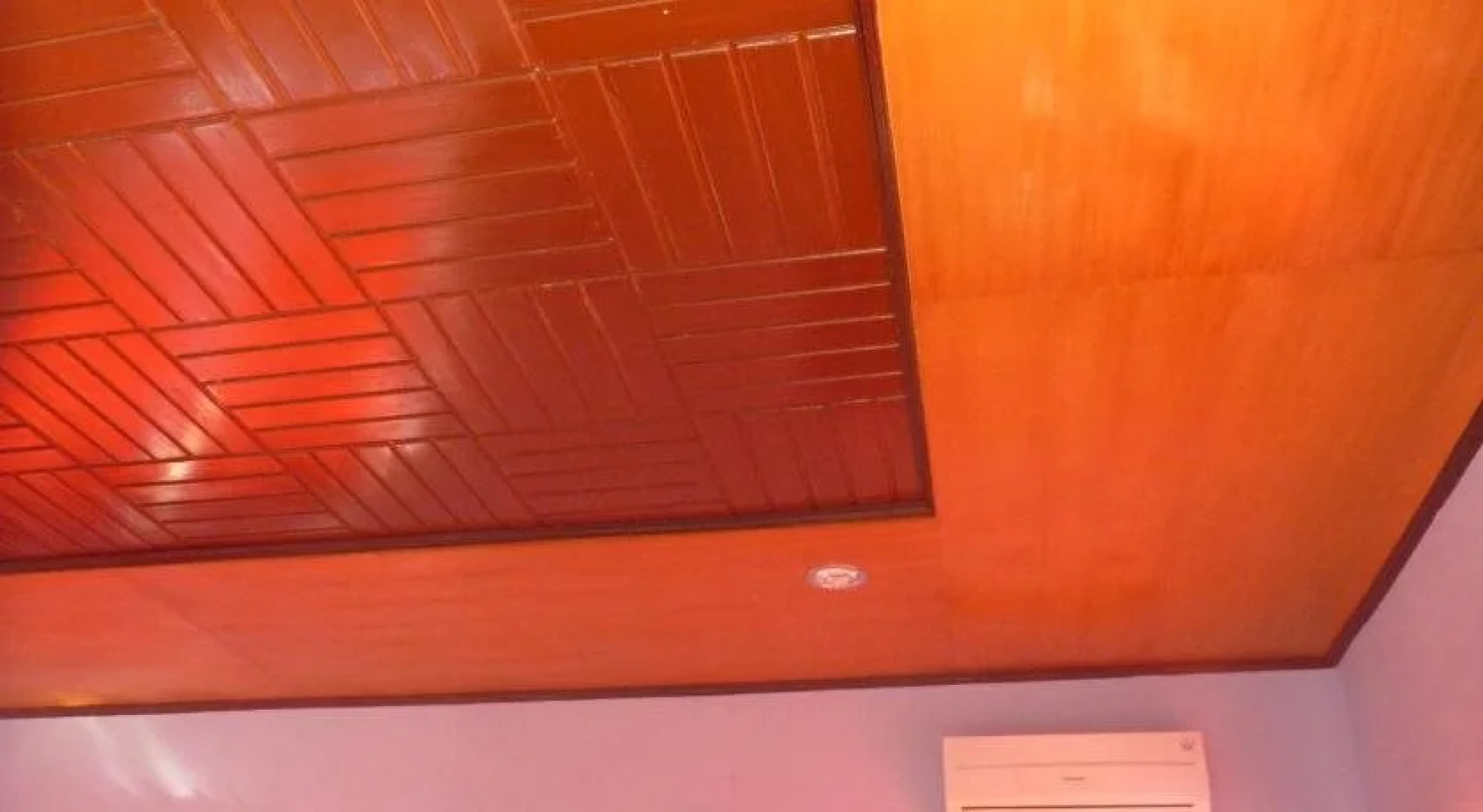 Lakey Peak Hotel Tomo