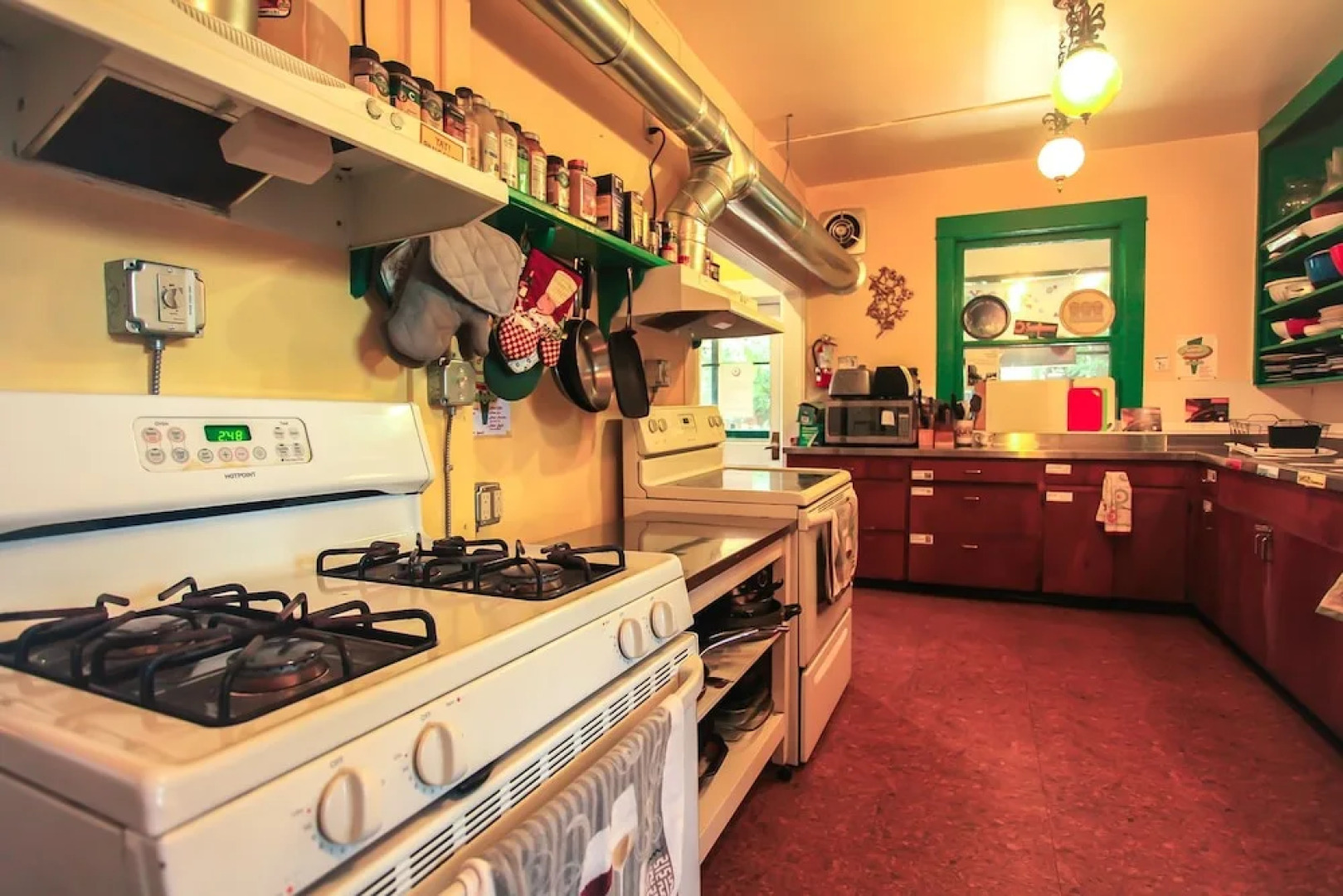 HI - Portland Hawthorne District Hostel