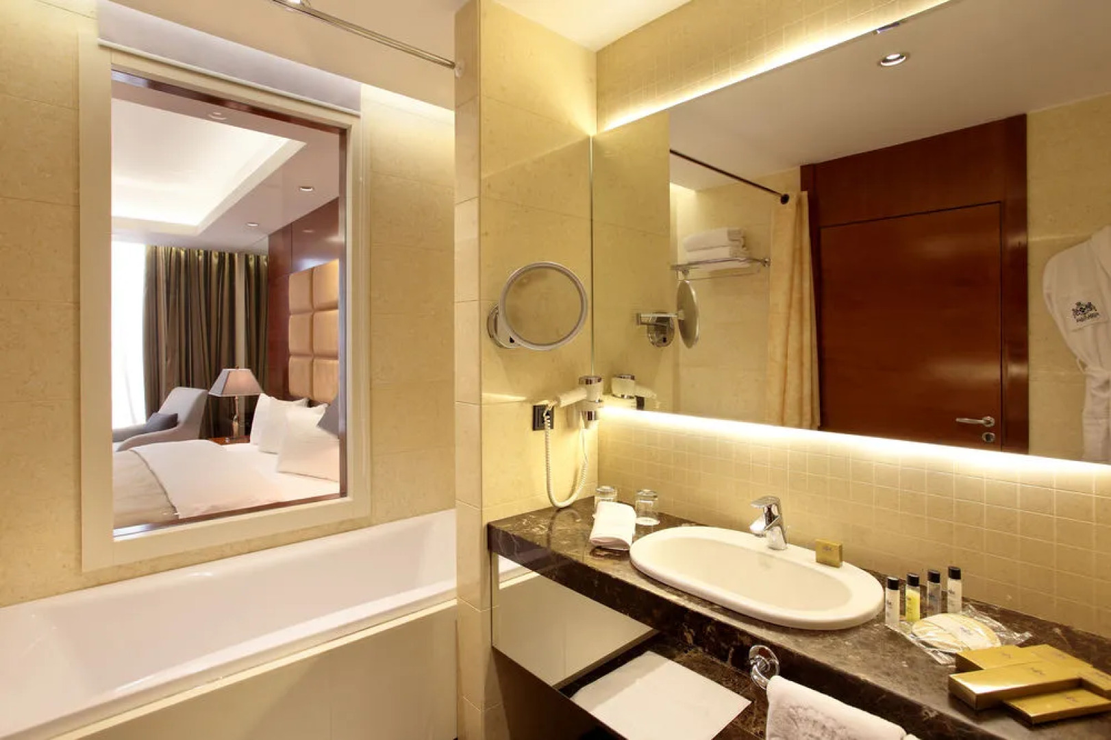 Royal Plaza Hotel and Casino