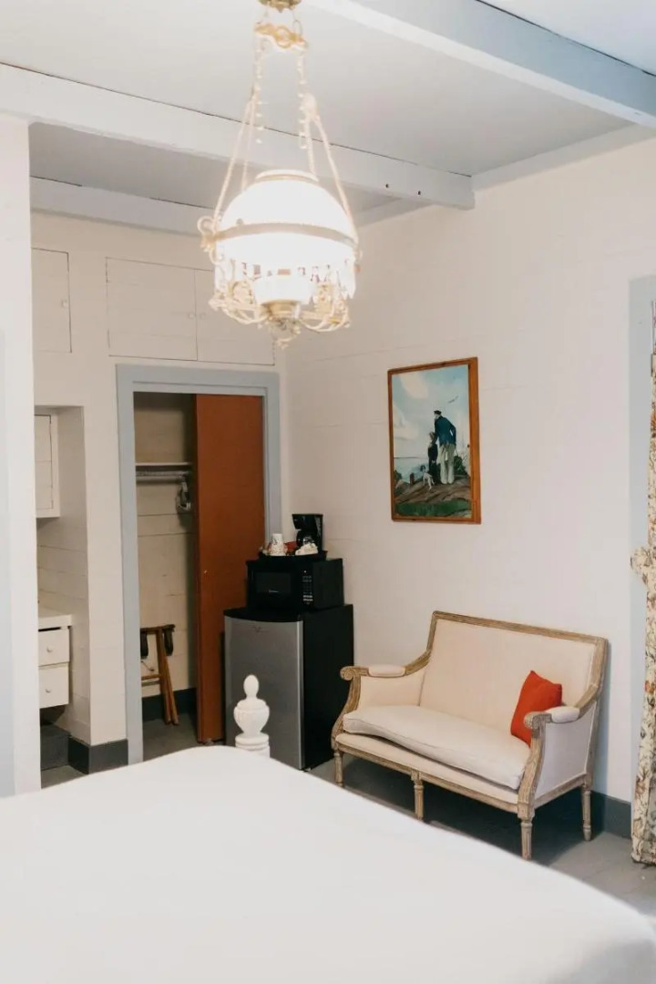 Bois Des Chenes Bed & Breakfast Inn