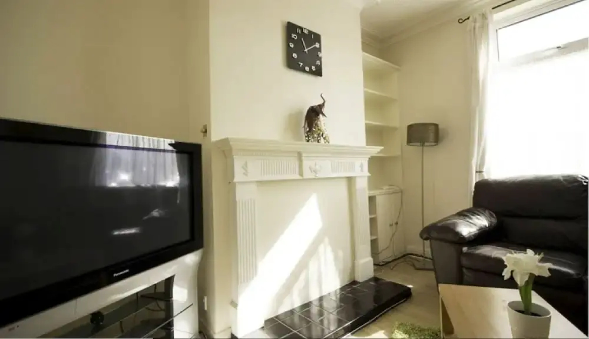 RoomTel - Brook House