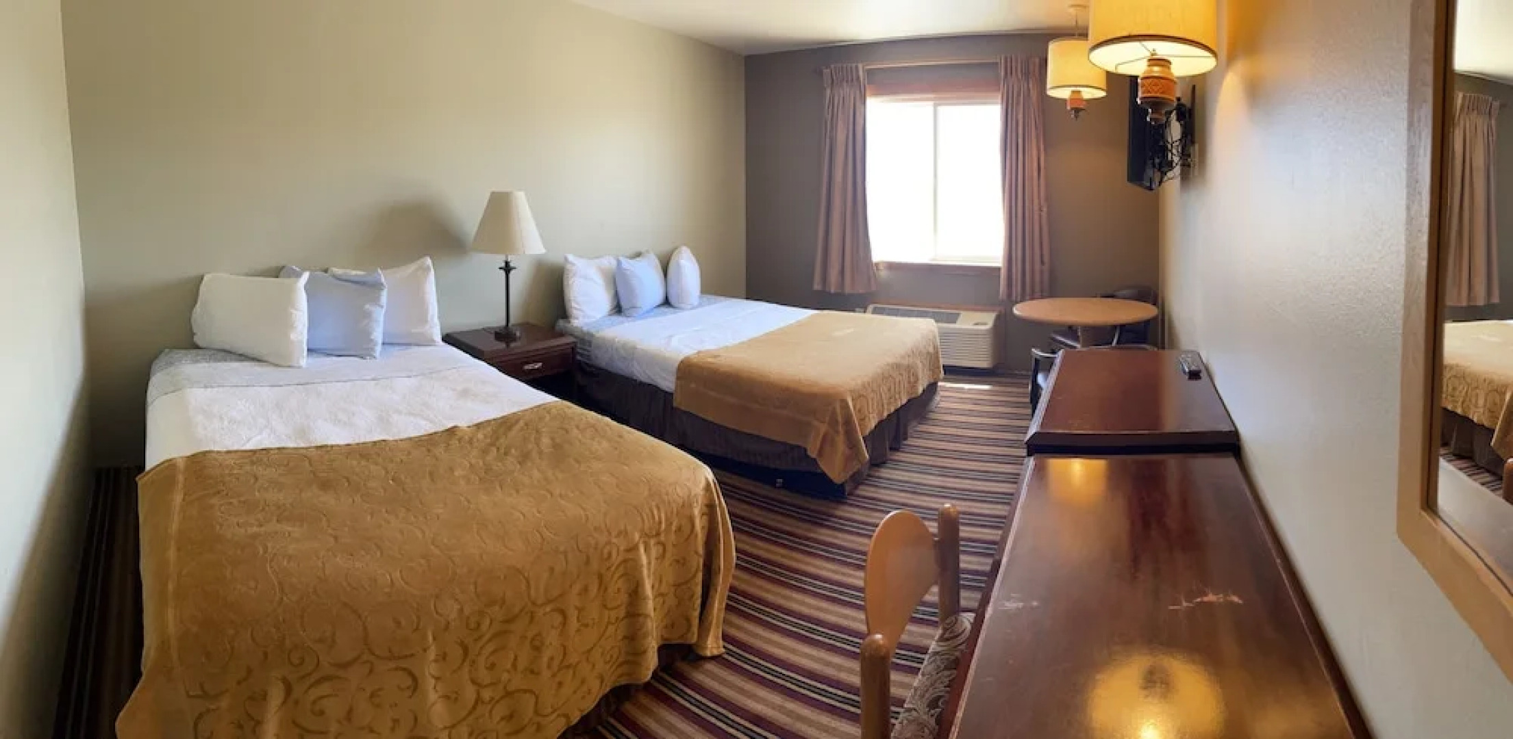 Rawlins Western Lodge