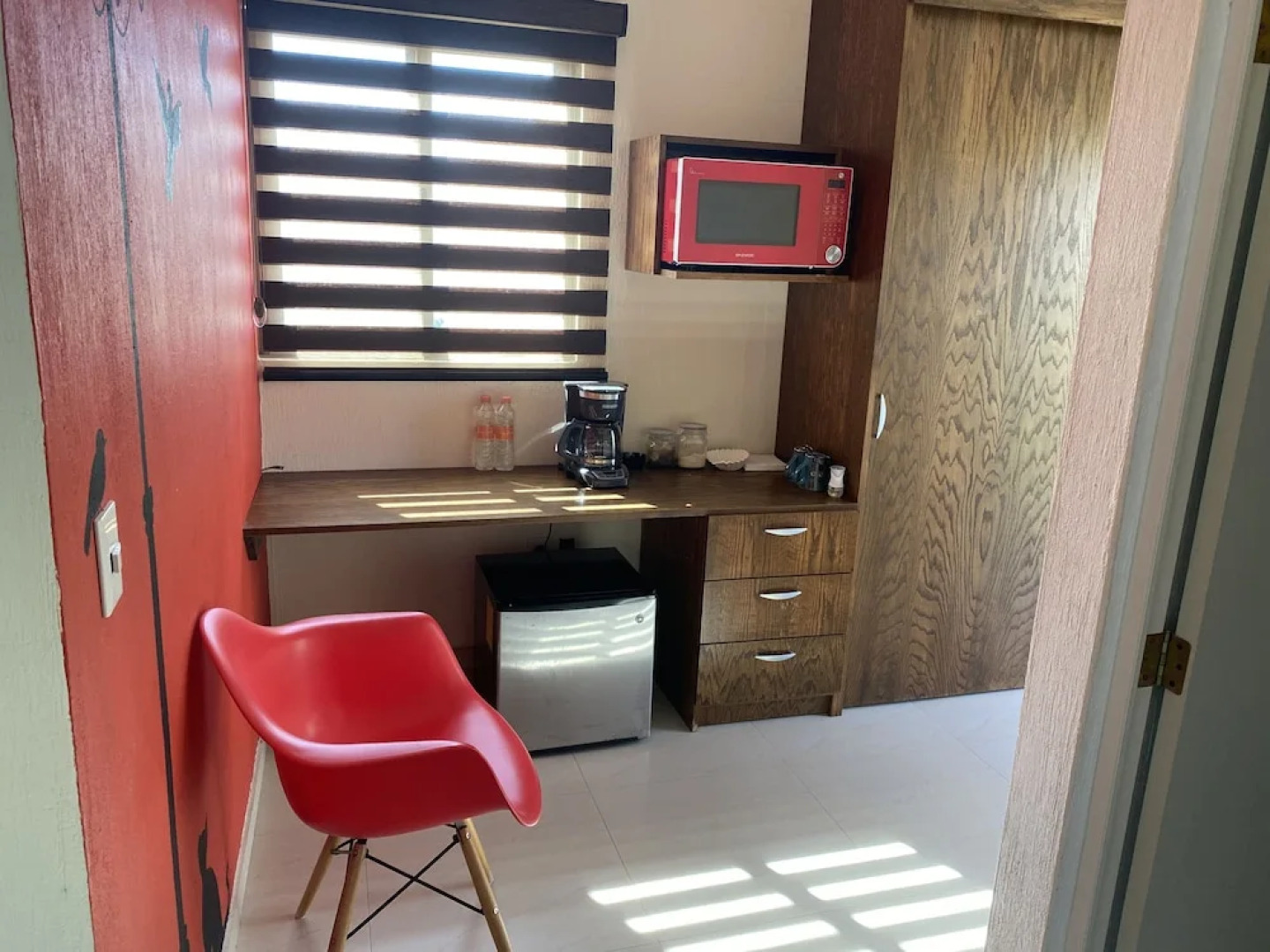 El Jardín De En Medio