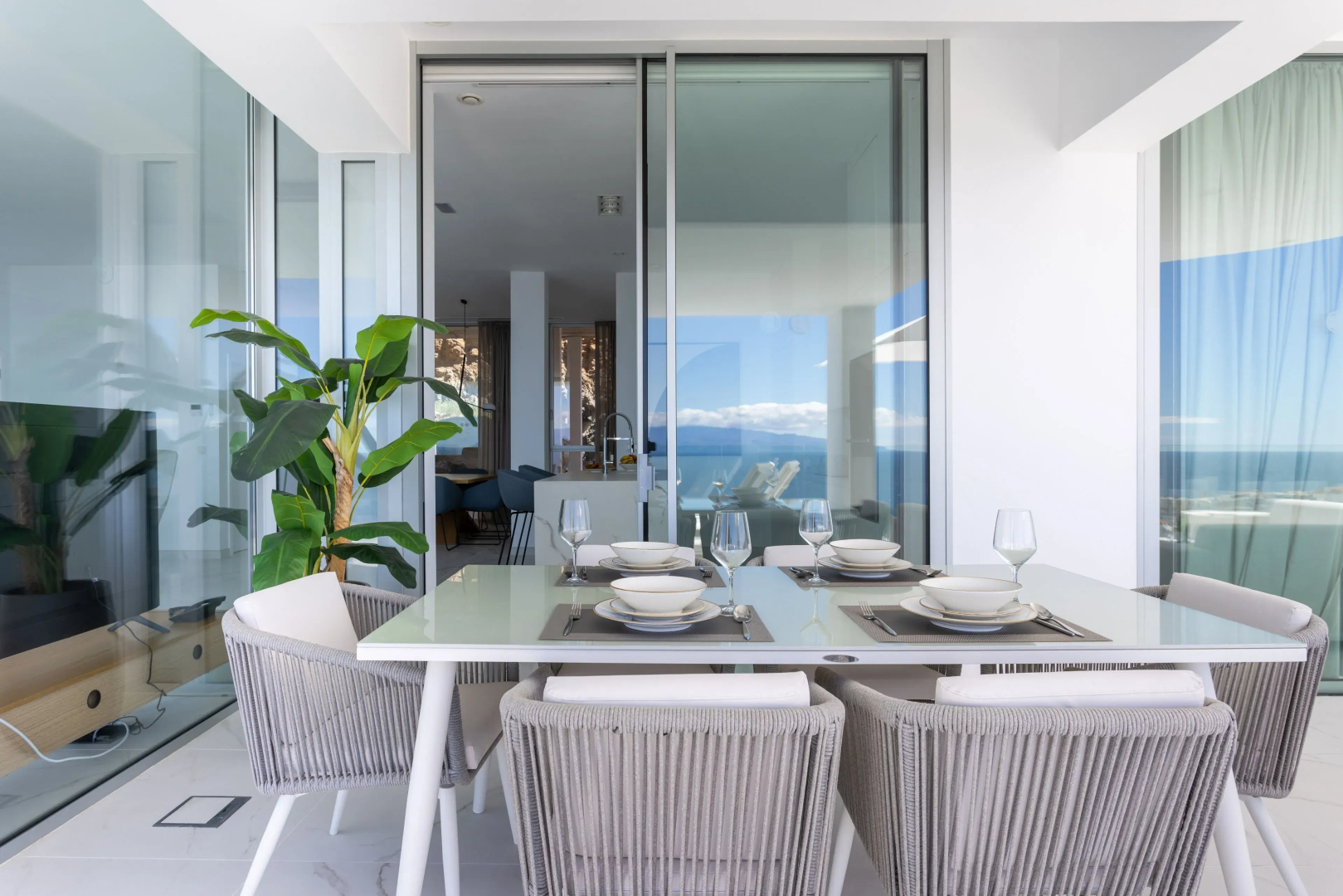 Crystal I Luxury Apartments