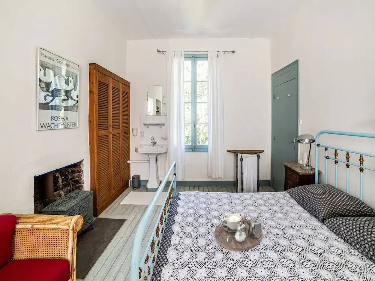 Former Train Station With Private Heated Swimming Pool & Fantastic Garden