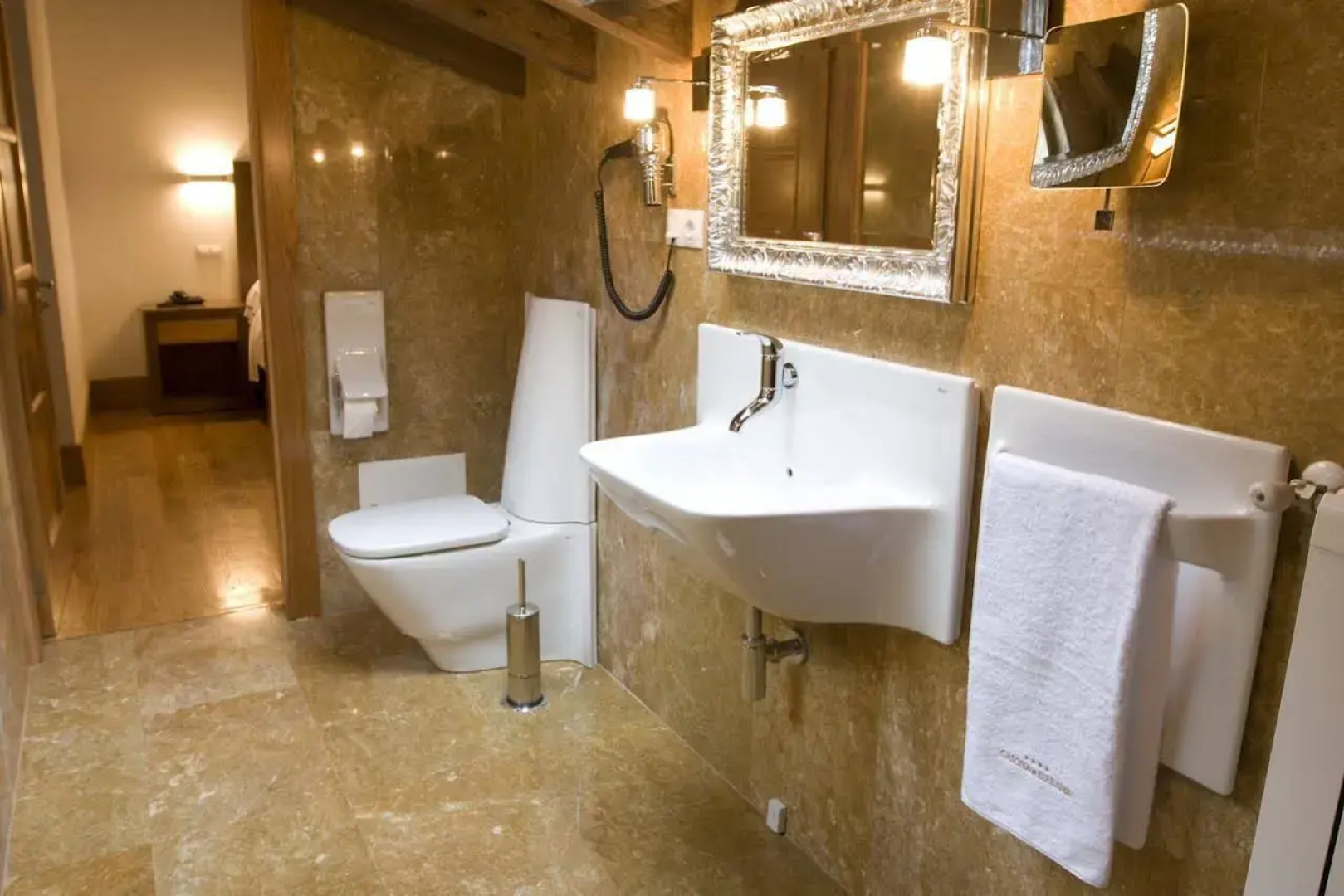 Akla Hotel Suites Valles Pasiegos