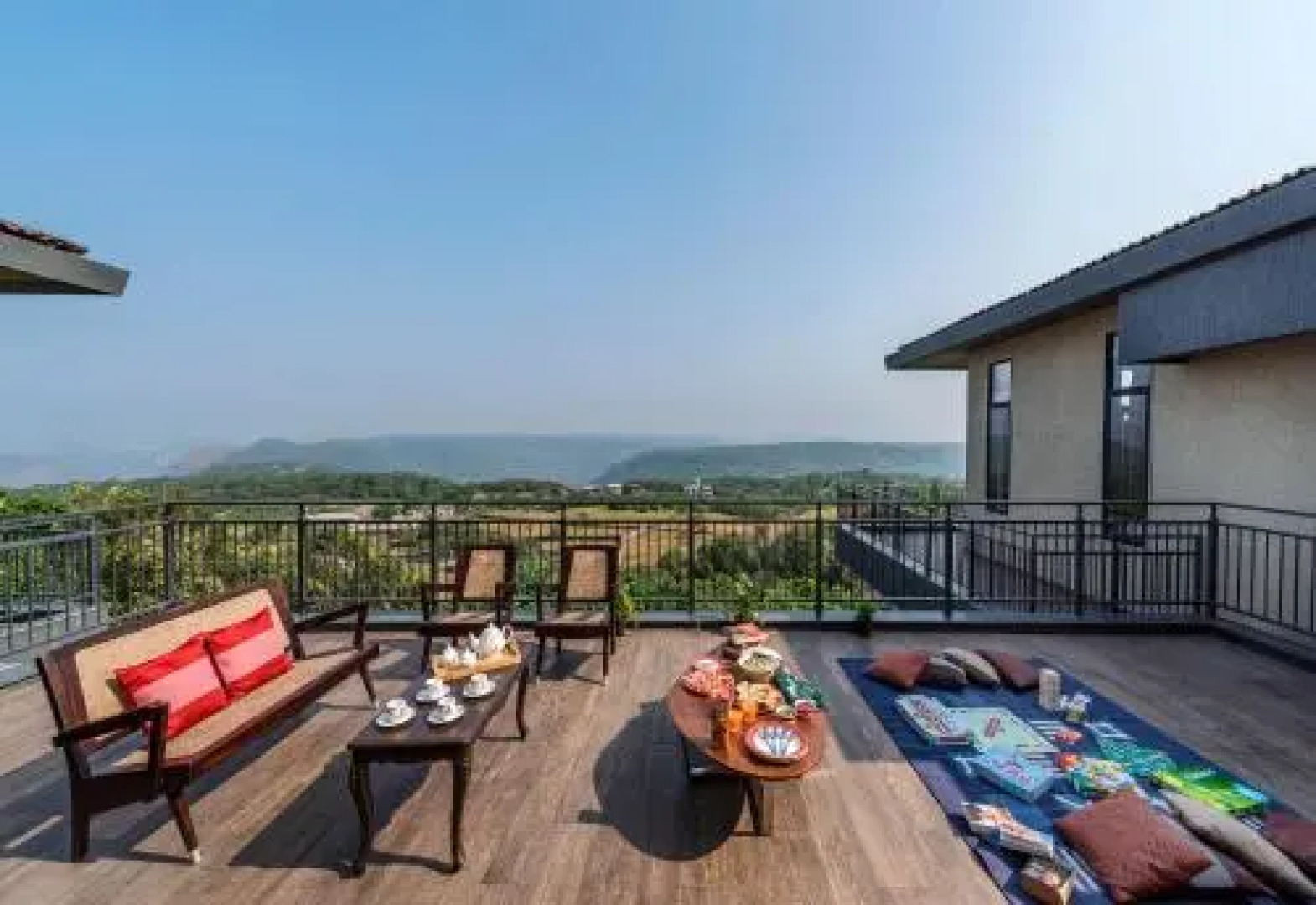 SaffronStays Falcon Hill, Lonavala - luxury villa with infinity pool near Lion's Point