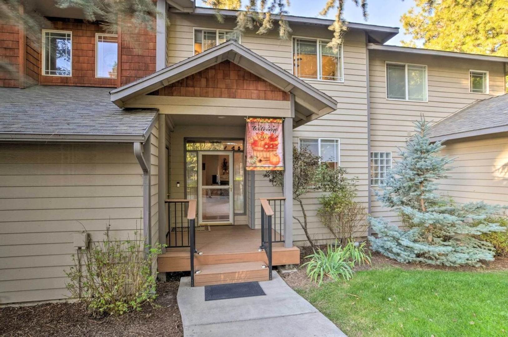 Rustic Klamath Falls Retreat w/ Private Deck!