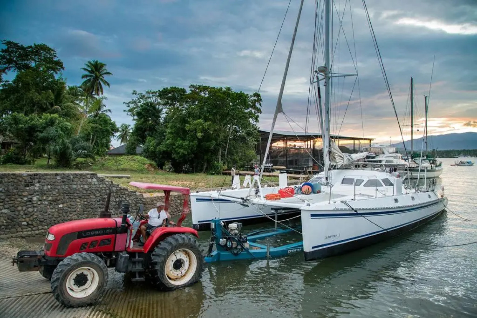 Nana Juana Hotel & Marina