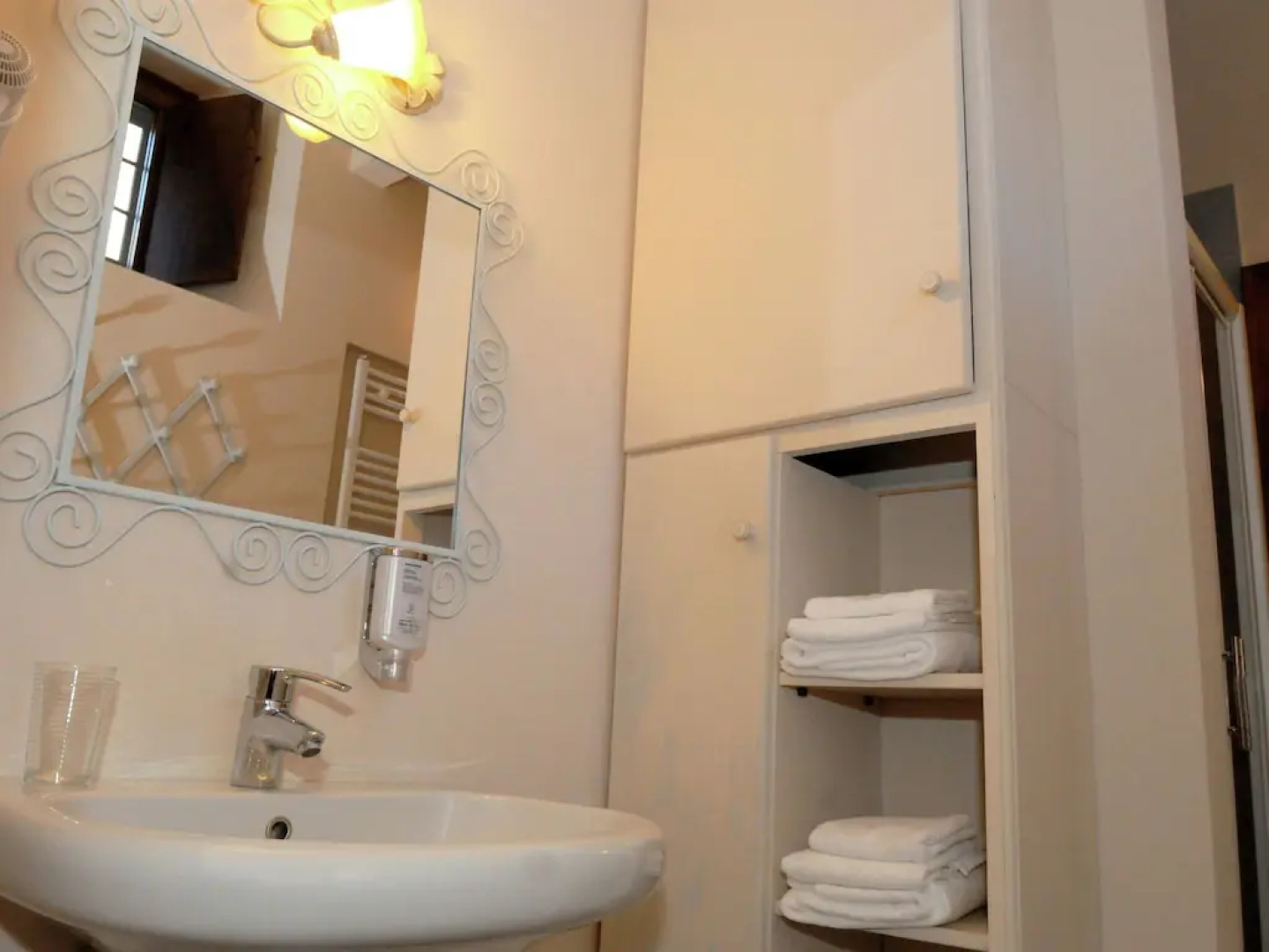 Modern Apartment in Monticelli Brusati with Pool