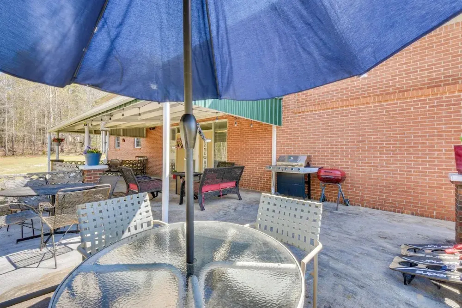 Seneca Abode w/ Furnished Deck < 10 Mi to Clemson!