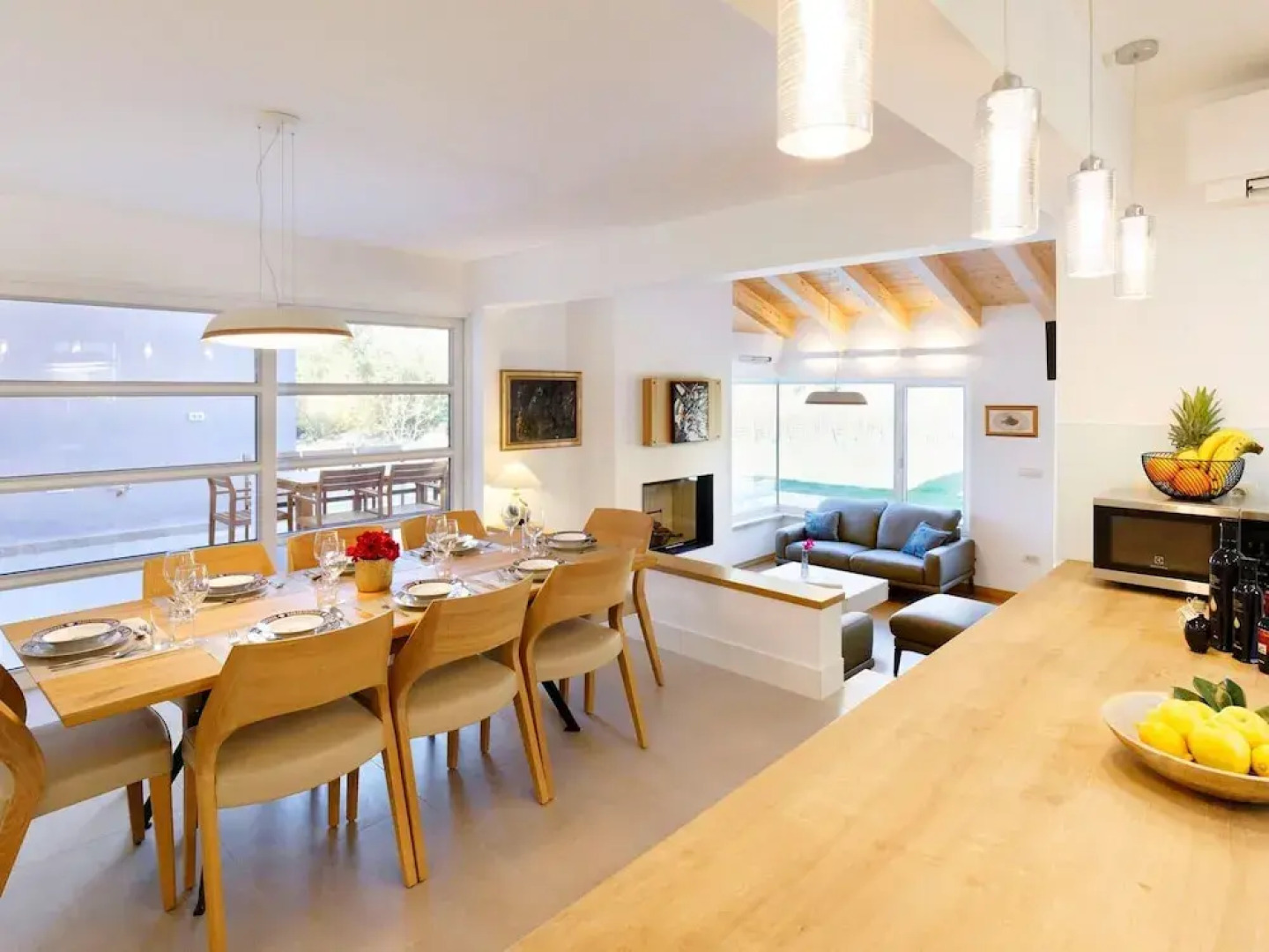 Villa in Zupa With Infinity Pool & Biokovo Views