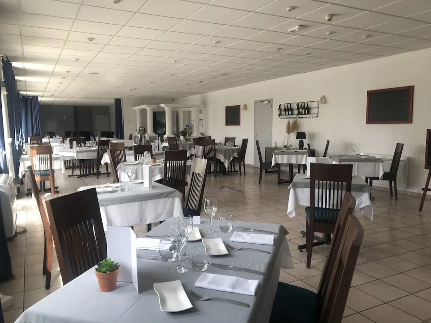 Cit' Hôtel la Pyramide