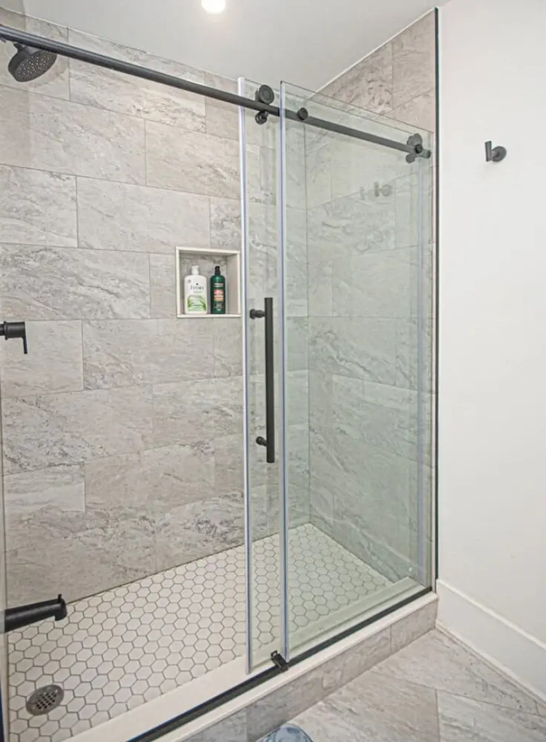 Lakeside 4BR Cottage in Bailieboro w BBQ Grill