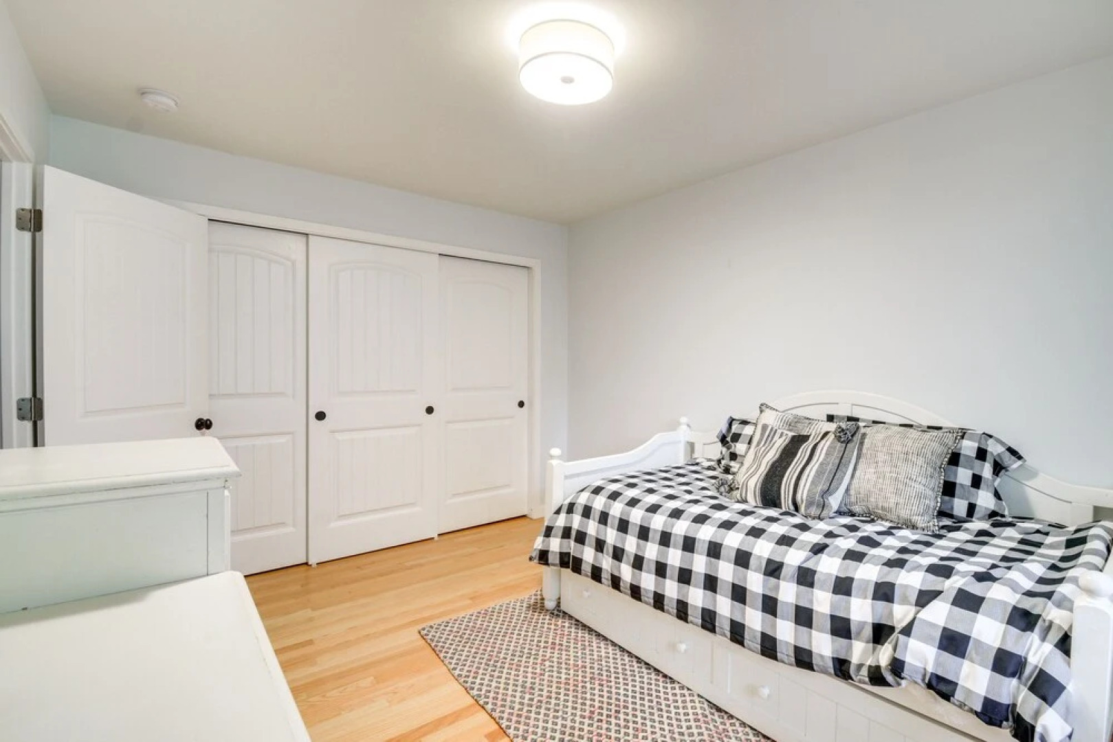 Tacoma Vacation Rental w/ Outdoor Fireplace