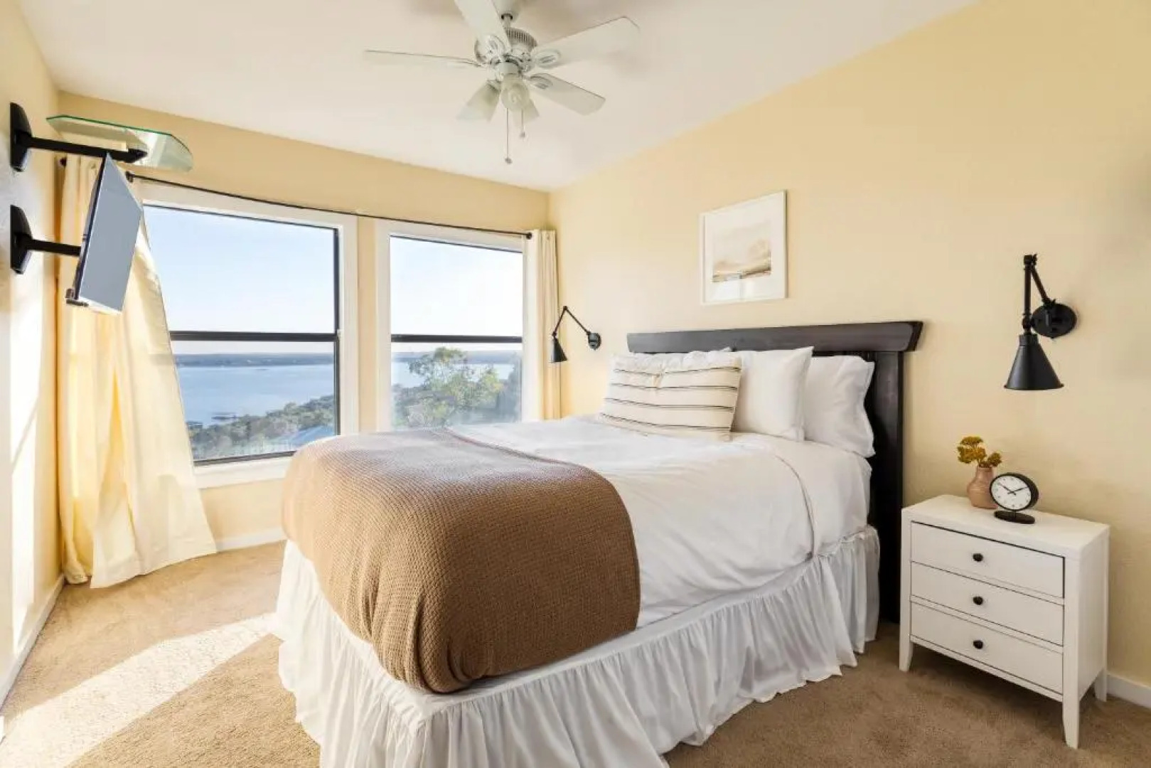 Dawson by Avantstay Serene Austin Home set Amongst Nature w/ Pool & Close to Lake Travis