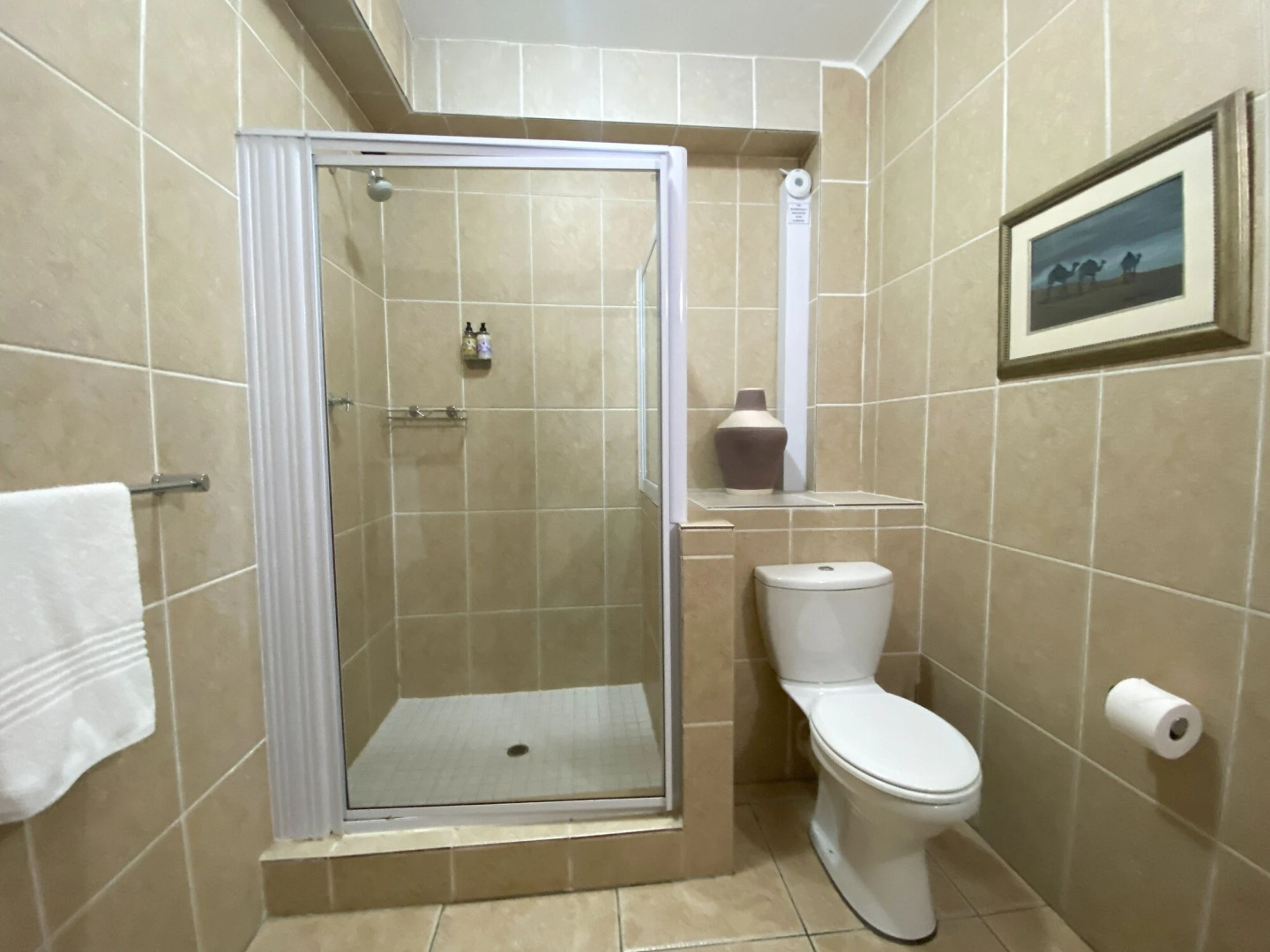 Bar T Nique Guest House