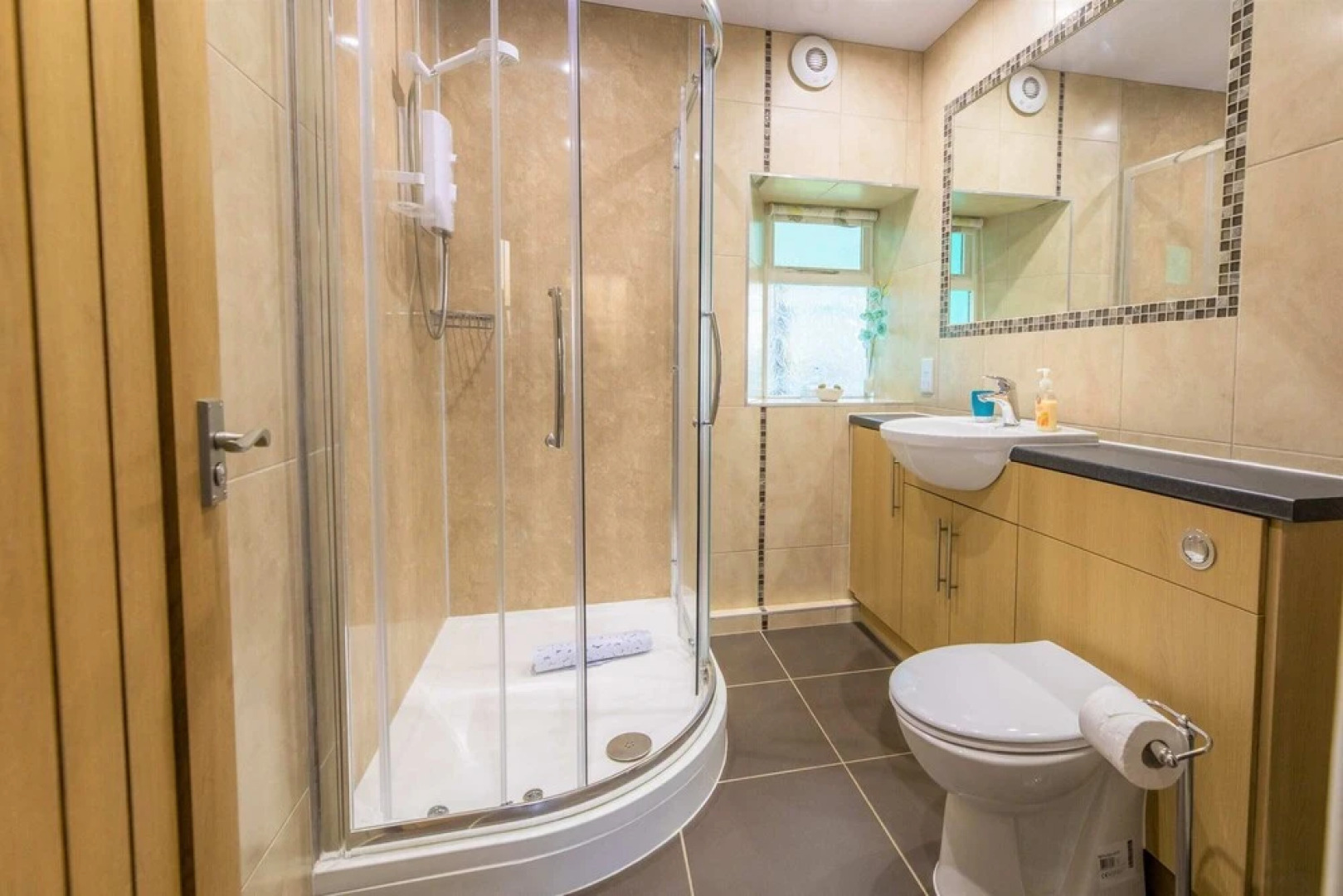 Host Stay No 4 Daisy Cottage