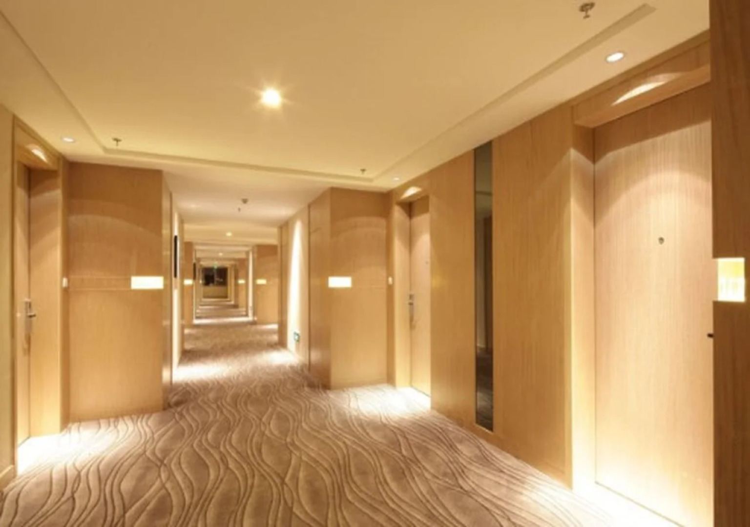 Guangzhou Pearl River International Hotel （Yijing Lu Metro Station）