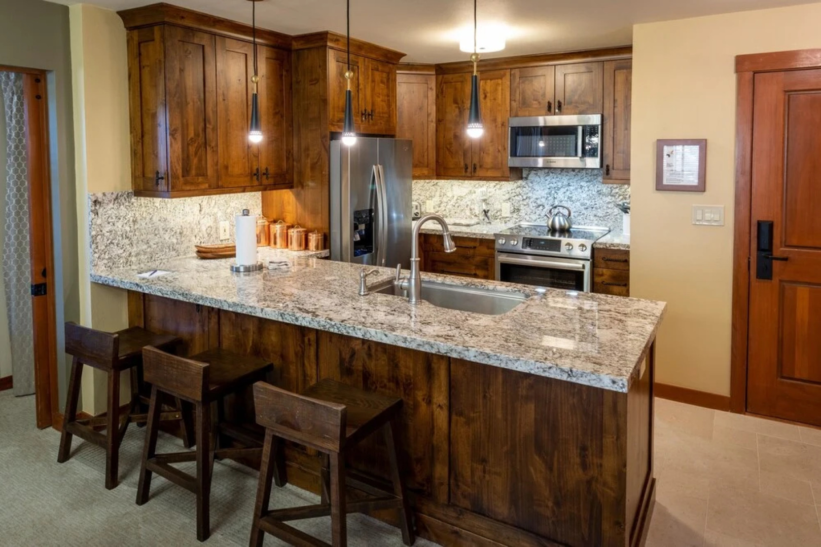 2215 - Two Bedroom Deluxe Eagle Springs East 2 Condo by RedAwning