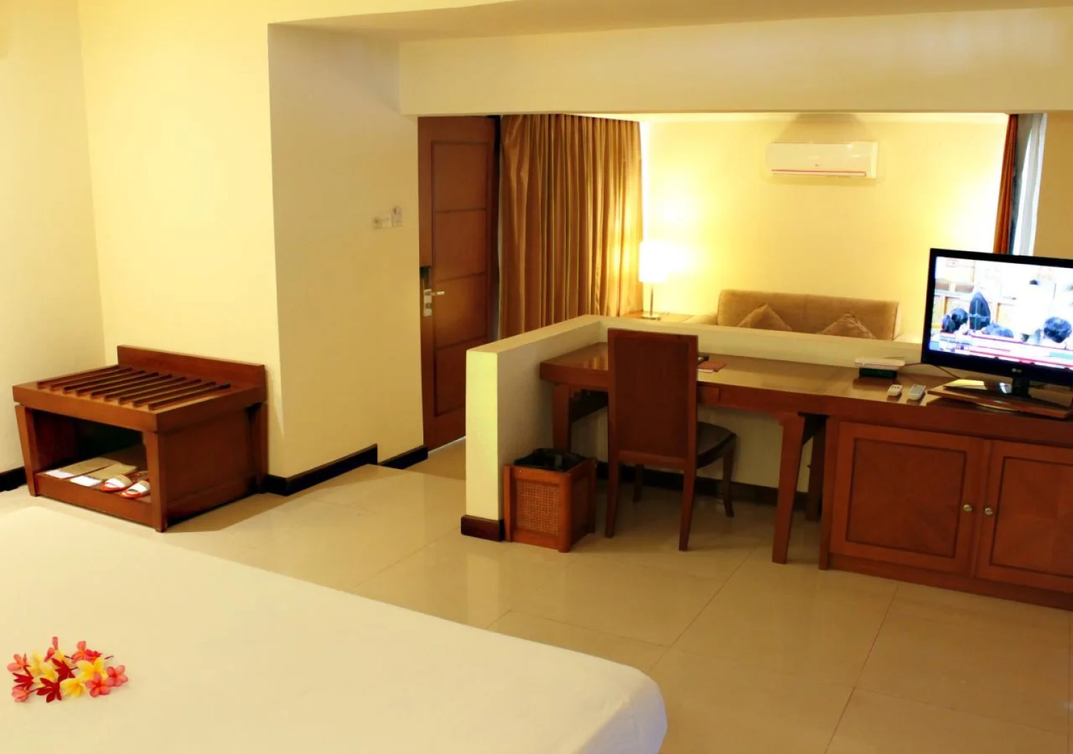 Patra Semarang Convention Hotel