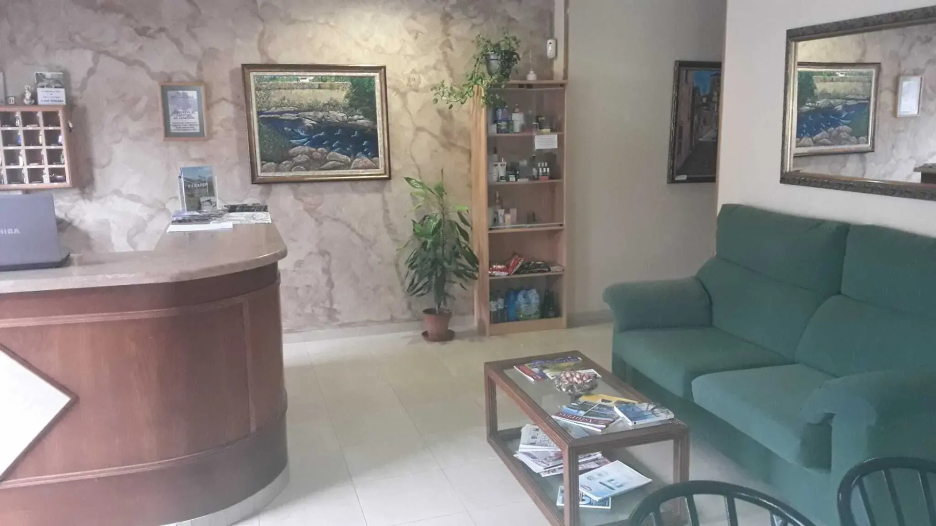 Hotel Rio Caudal