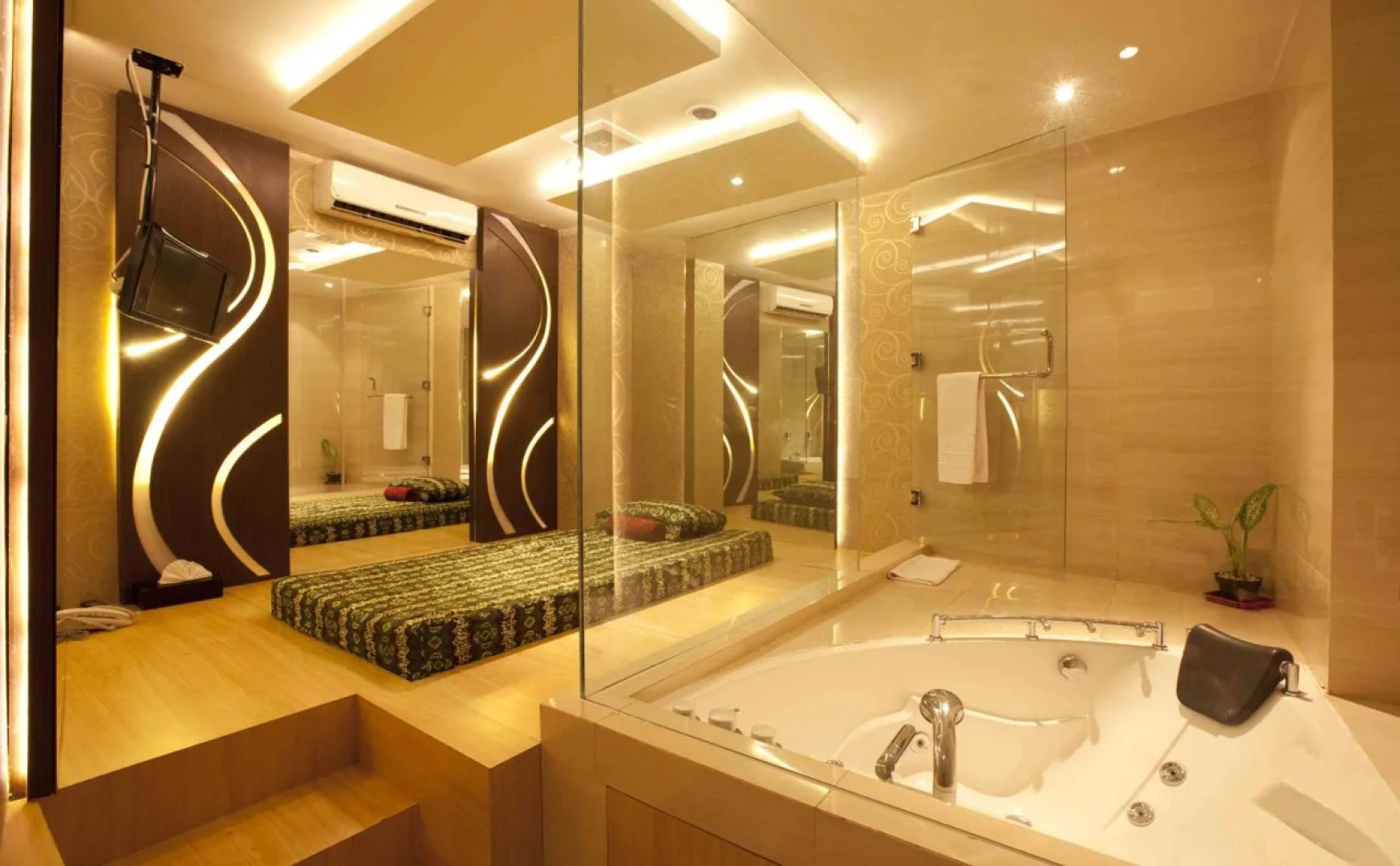 Blue Atlantic International Hotel