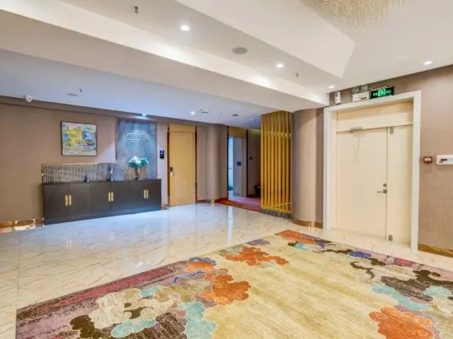 Xinglongquan Business Hotel