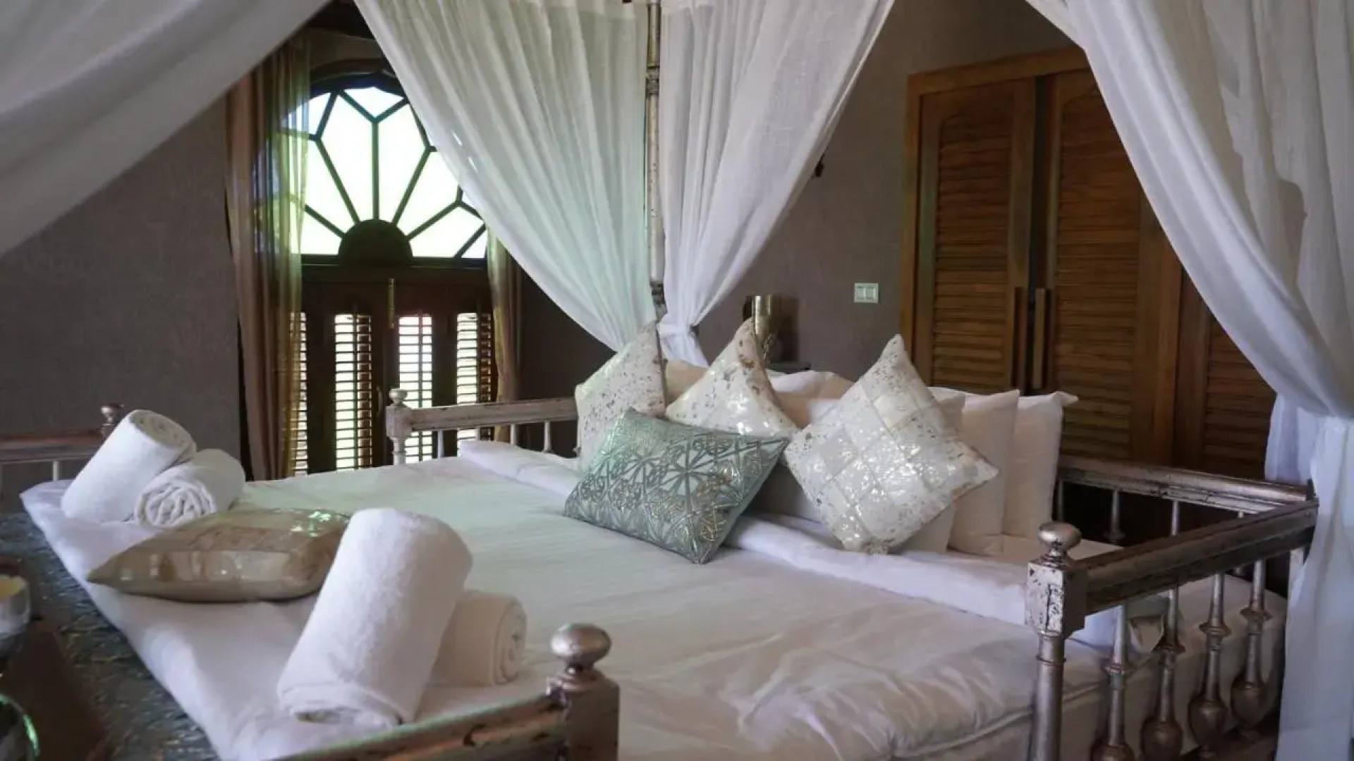 Sifrazhed's Beach Retreat