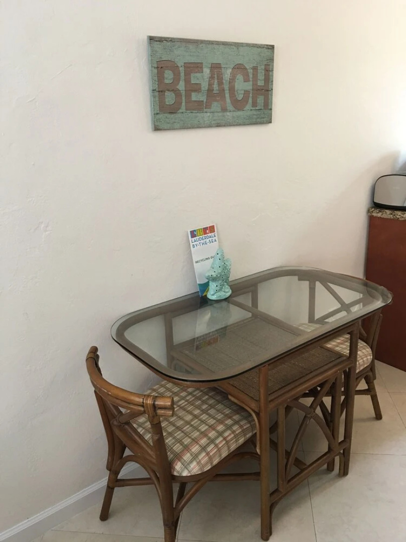 Sunny Shores Inn & Suites