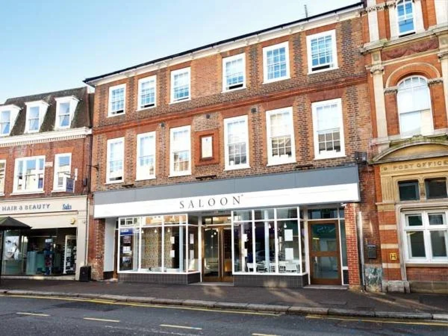 Cinnabar Cafï¿½ Hotel