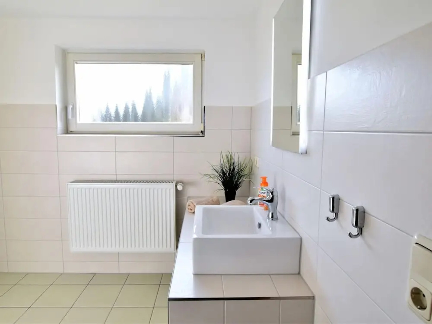 Cozy Apartment With Garden