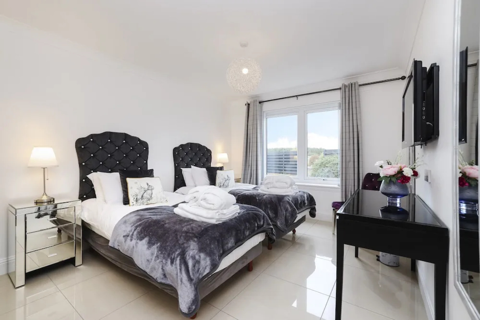 JOIVY Luxurious & Spacious 3Br House With A Hot Tub