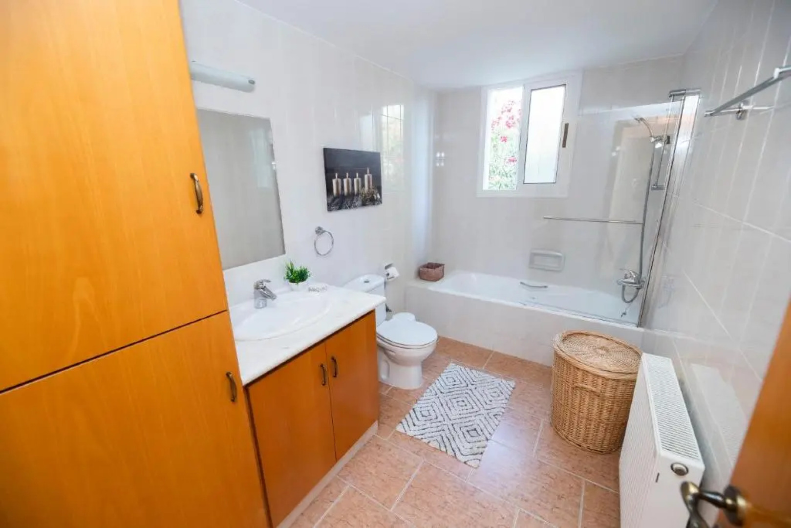 5 bed Villa in Tala, Pool & Panoramic Sea view