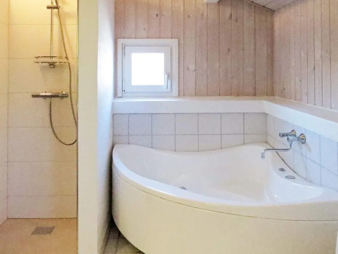 Cozy Holiday Home in Jutland near Beach