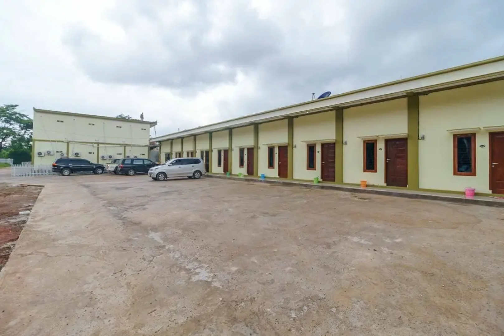 RedDoorz Syariah near Muara Enim Train Station