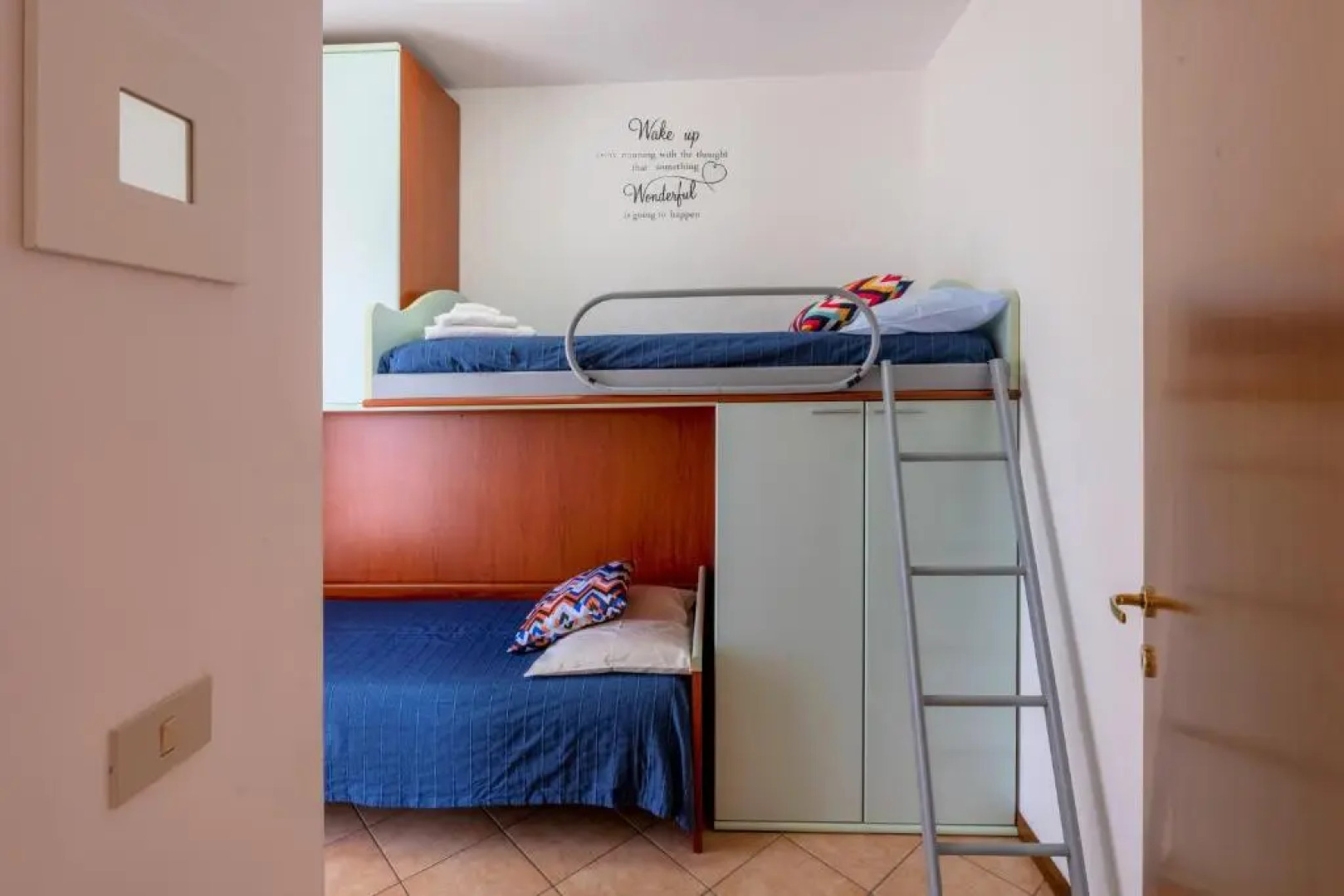 Accogliente Trilocale Turone a Due Passi dal Mare