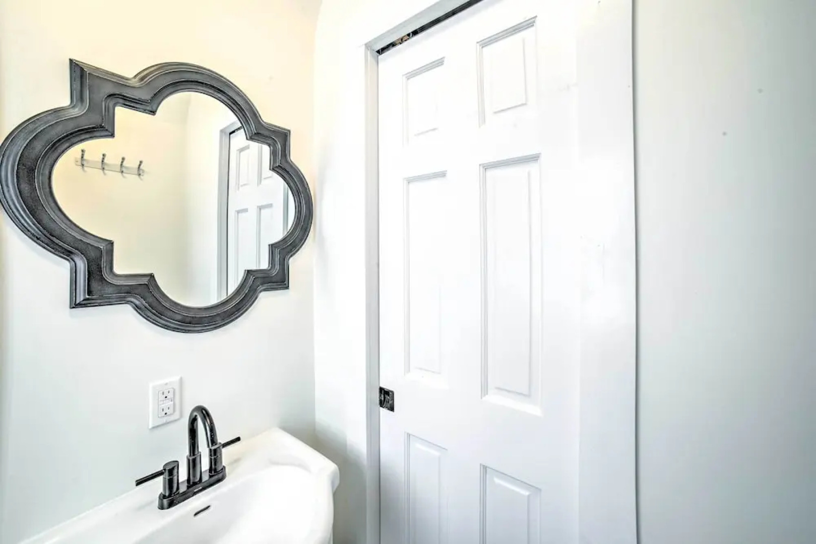 South Bend Home < 1 Mi to Notre Dame!