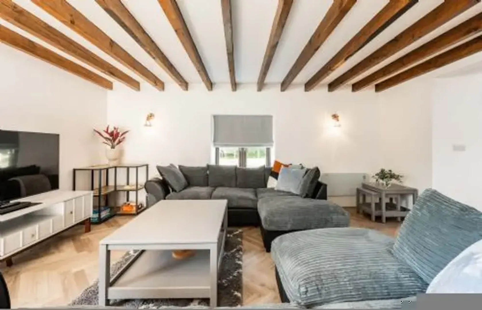 Host Stay Fender Cottage