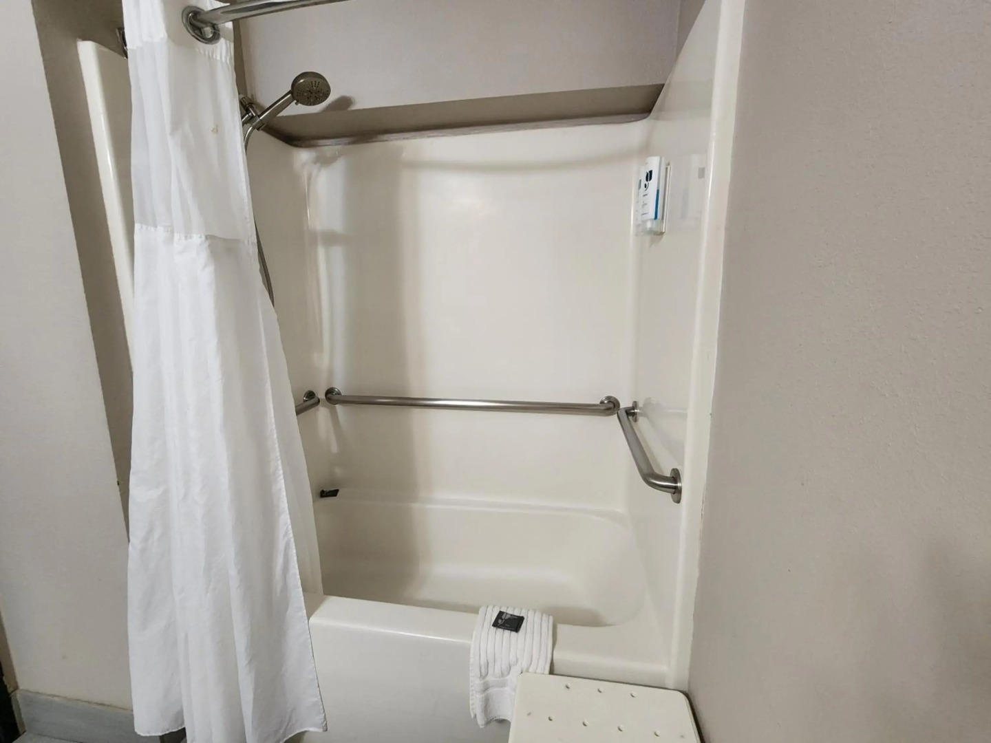 Country Inn & Suites by Radisson, Topeka West, KS