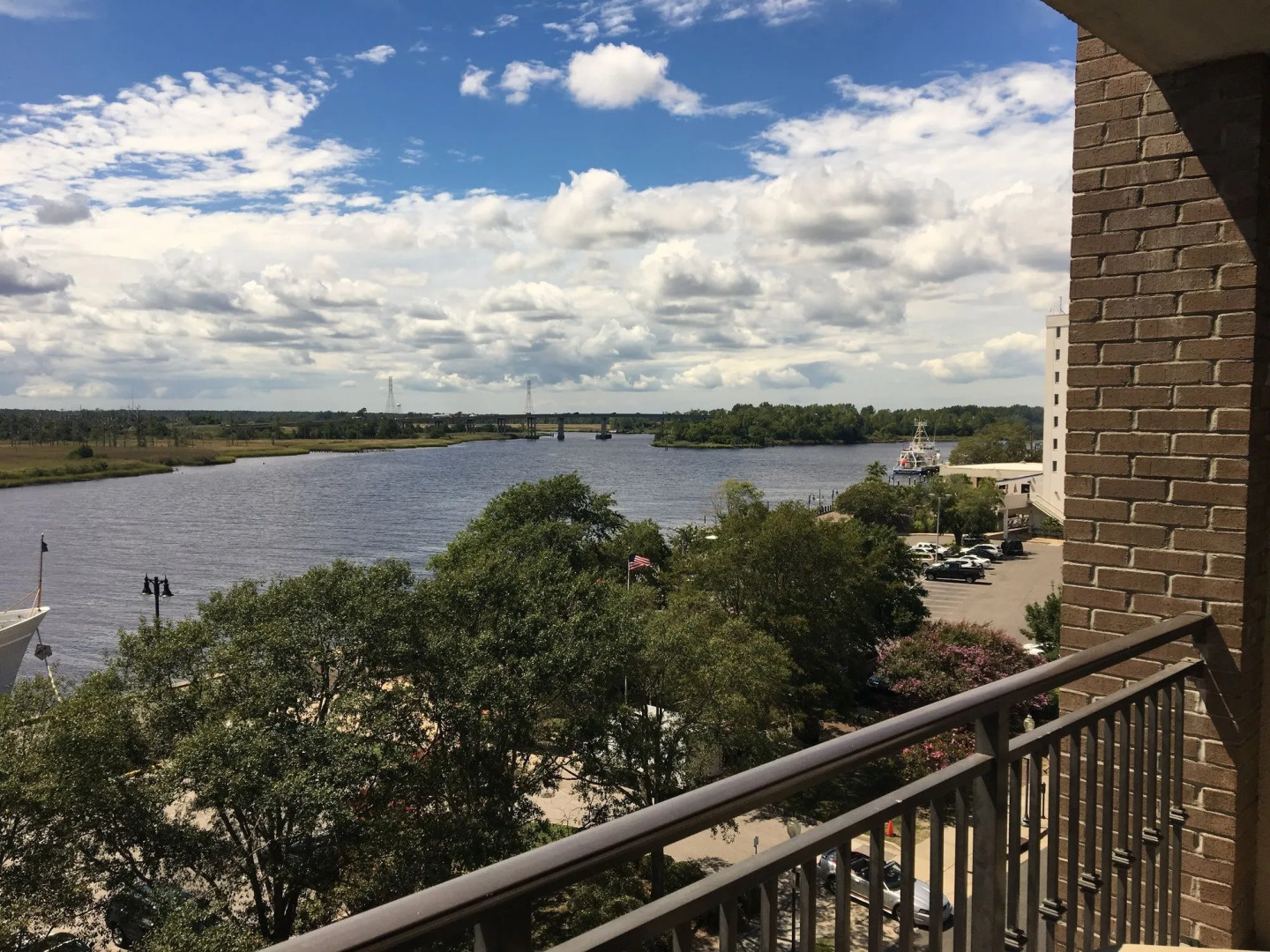 Riverview Suites at Water Street Center