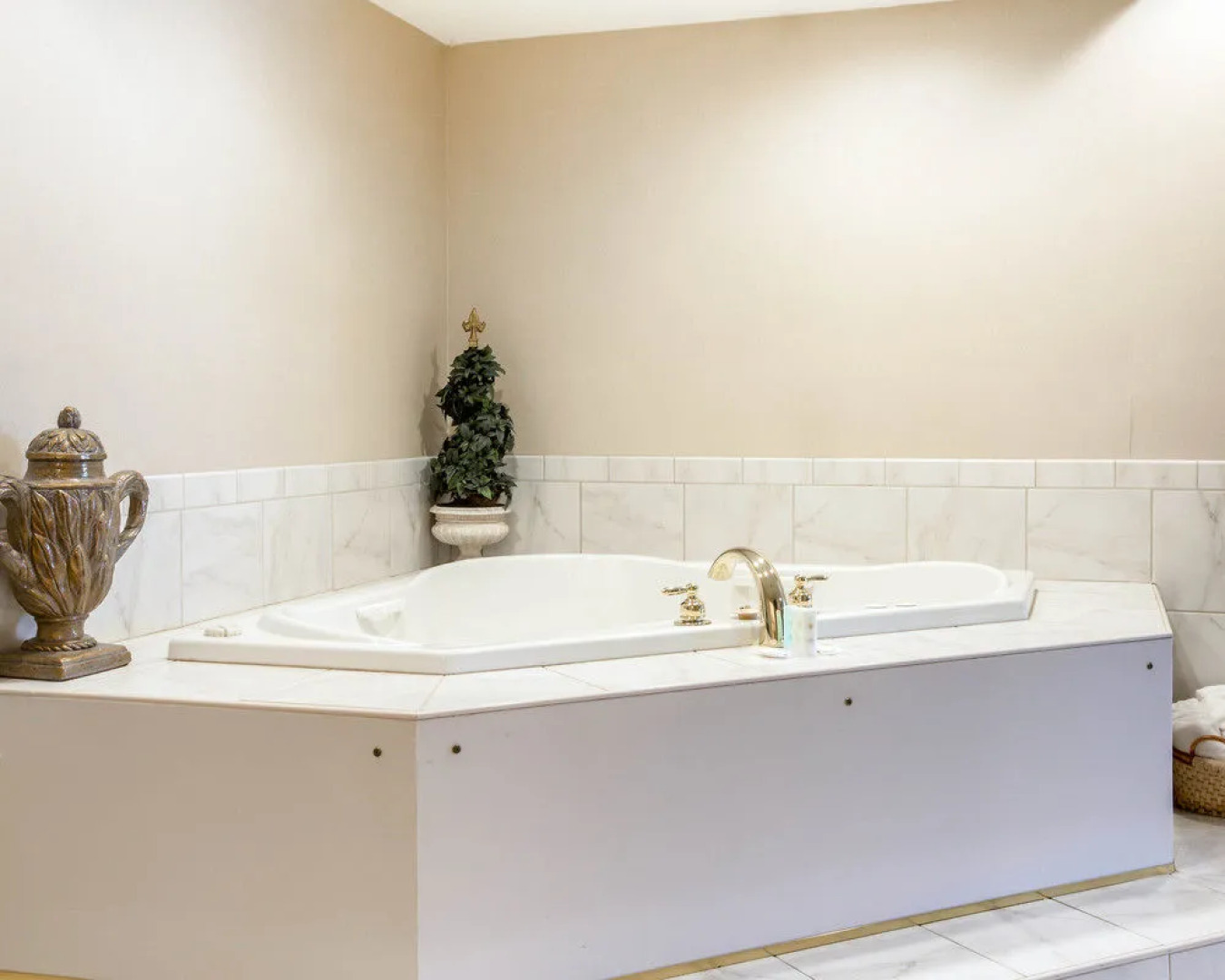 Comfort Inn & Suites East Greenbush - Albany