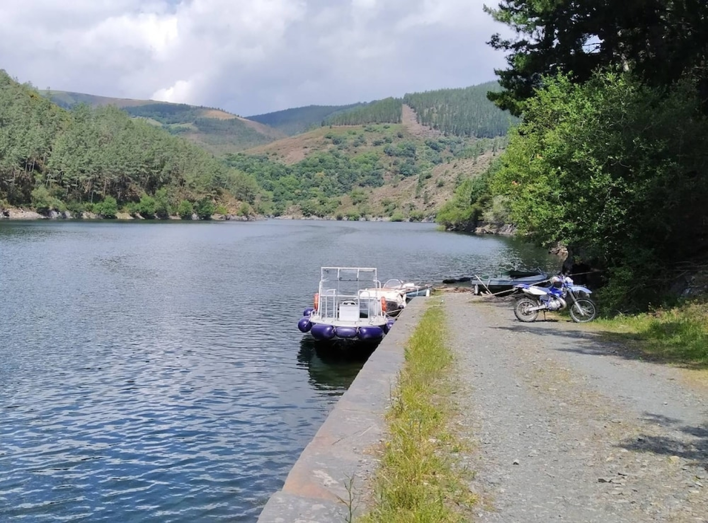 2 bedrooms house with furnished garden and wifi at Grandas de Salime