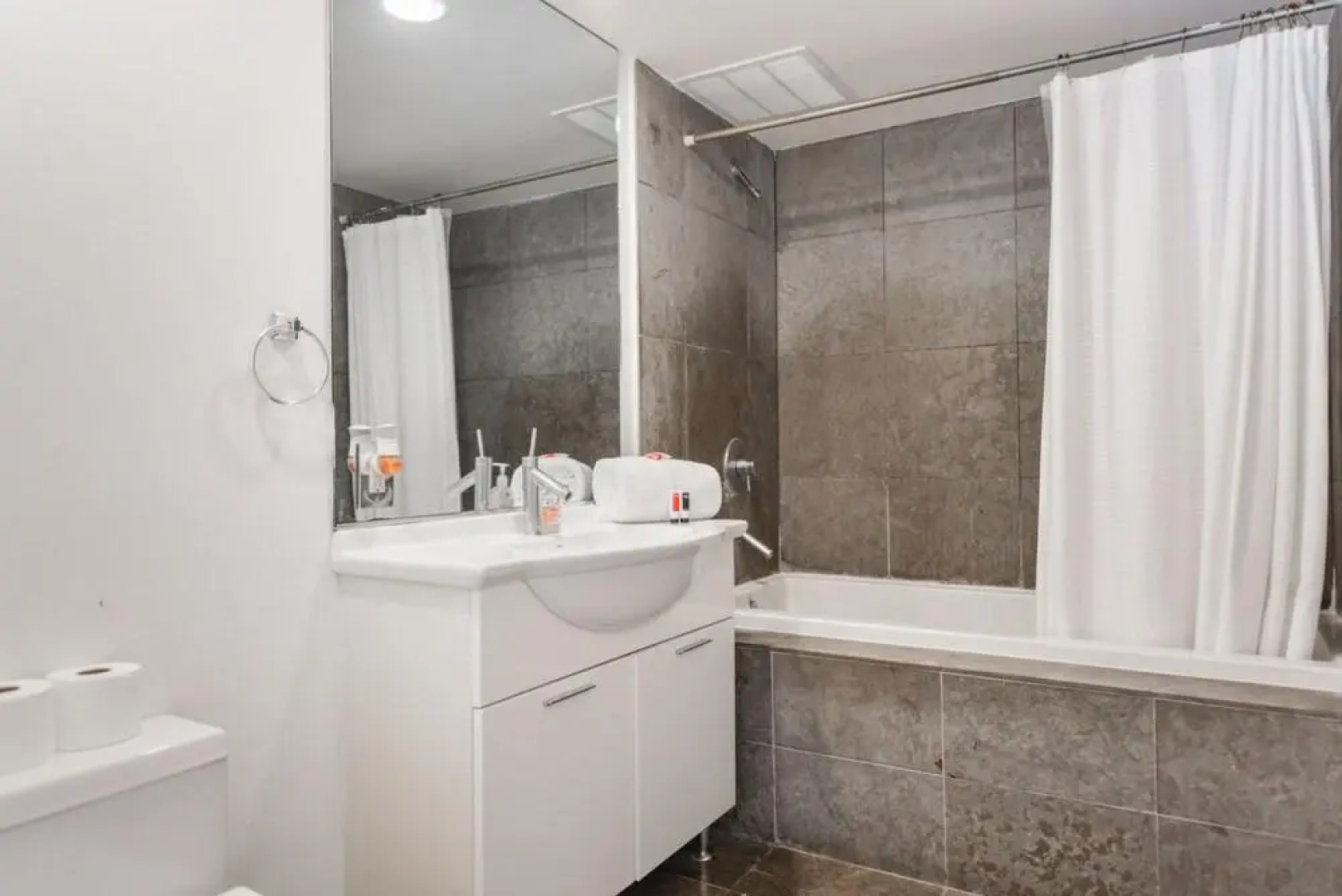 Icon Residences By Sunnyside Hotel and Resorts