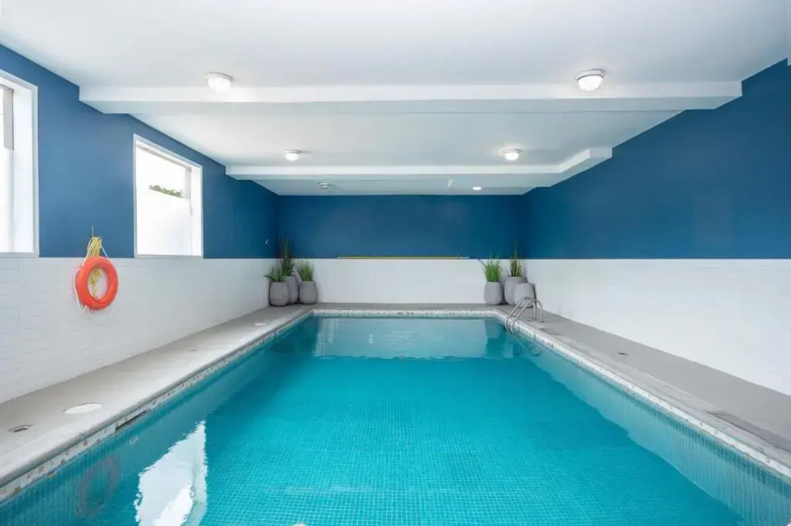 Sandman Hotel Vernon