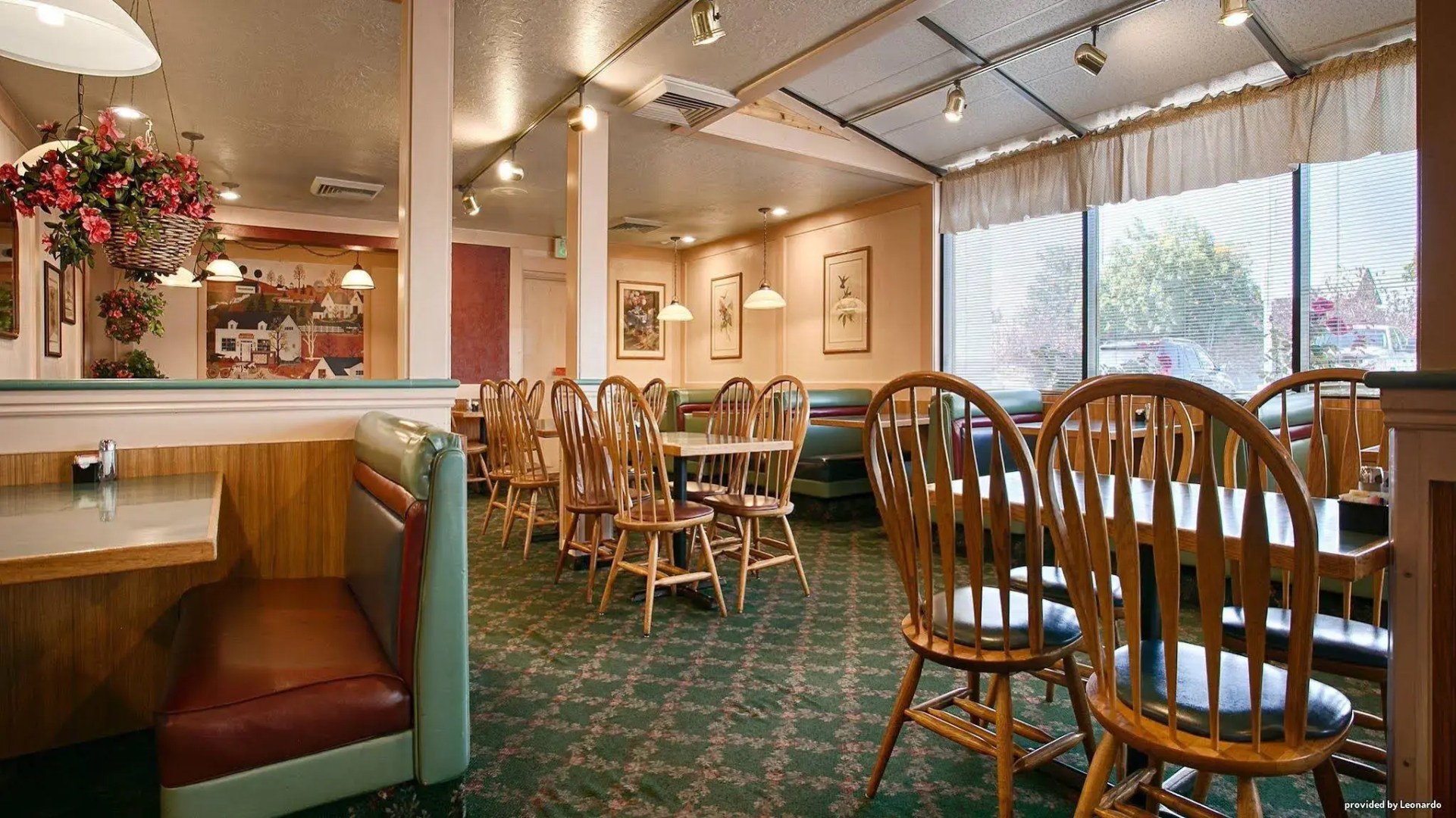 Econo Lodge Inn & Suites Vernal near Dinosaur Monument