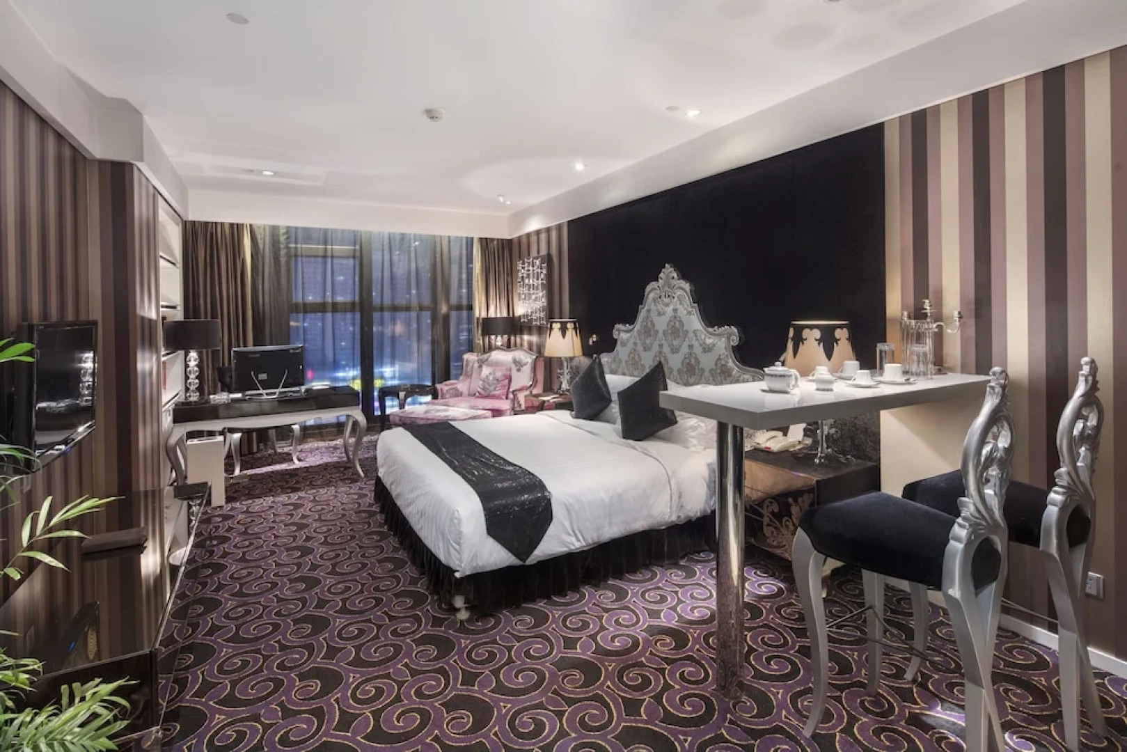 Luoyang Christian's Hotel