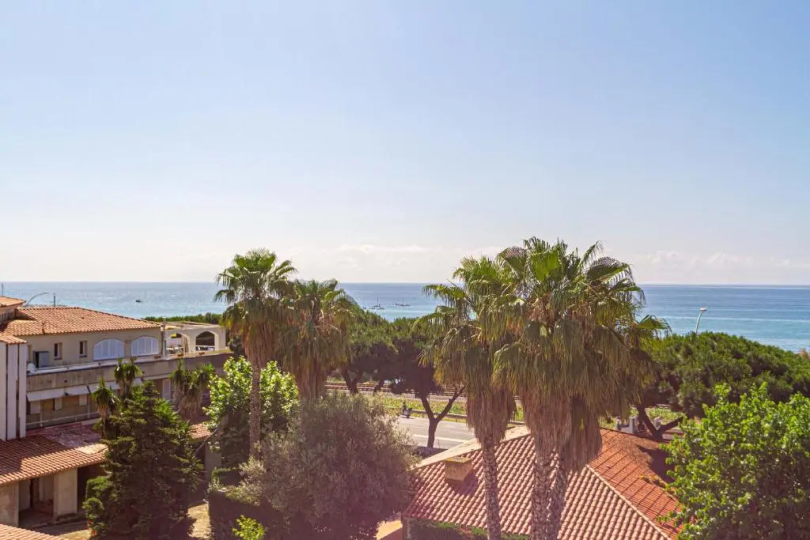 Sea And Pool Apartment 2