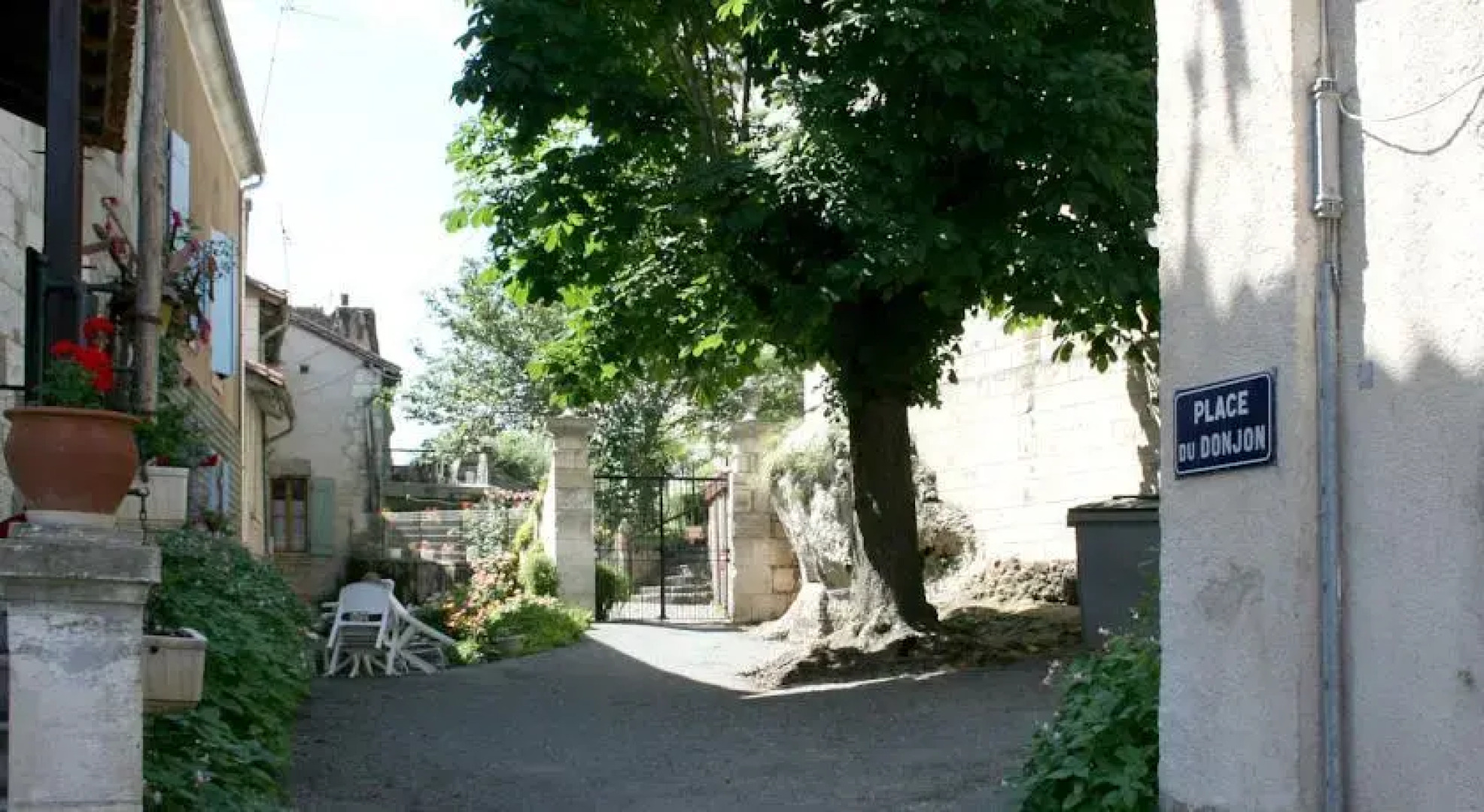 Chambres dhôte Place du Donjon