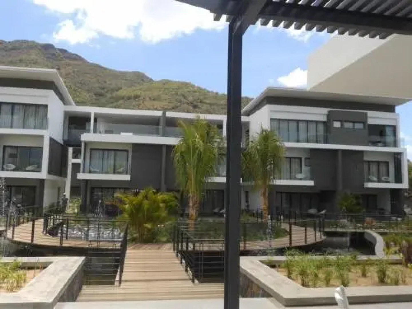 Latitude Luxury Apartment